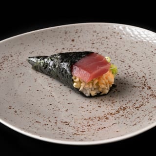 Spicy tuna hand roll